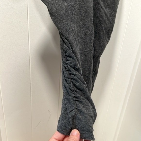 Jessica Simpson maternity and nursing set - Picture 8 of 12